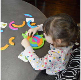 Łamigłówka Żuczek Bugzzle FA209-1 Fat Brain Toys