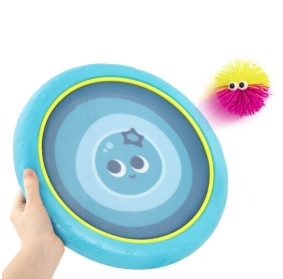 SPRĘŻYSTE DYSKI z kudłatymi piłeczkami Poppin’ Paddles – gra zręcznościowa B.Toys