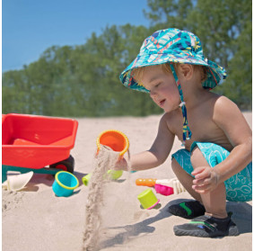 TACZKA z KONEWKĄ i zestawem akcesoriów do piasku Wheelbarrow Wonders B.TOYS